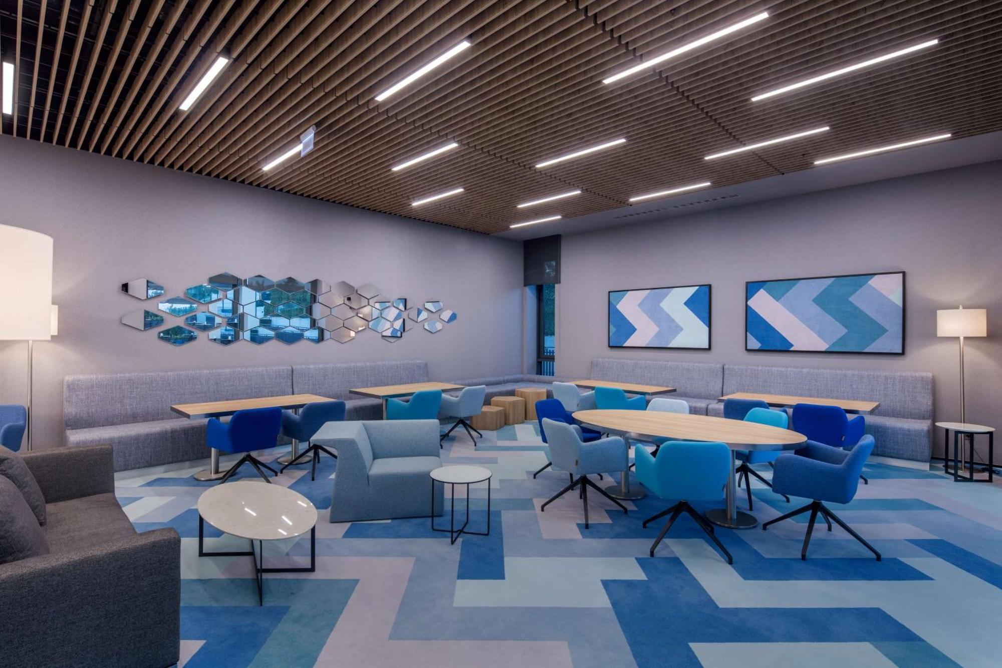 Hampton By Hilton Istanbul Zeytinburnu — Photos 1